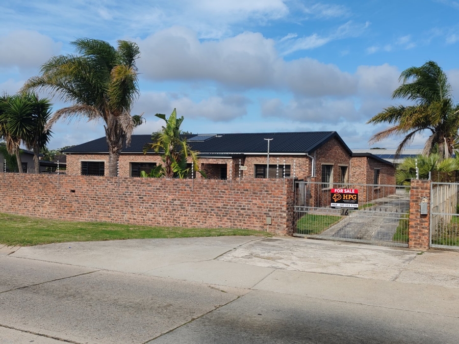 4 Bedroom Property for Sale in Newton Park Eastern Cape